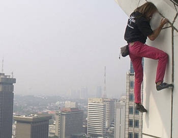 Chùm ảnh “người nhện” tái xuất - 5