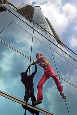 Chùm ảnh “người nhện” tái xuất - 6