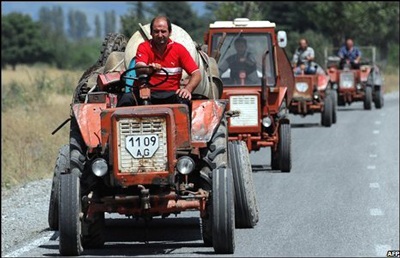Chùm ảnh: Người dân tháo chạy khỏi Nam Ossetia - 1