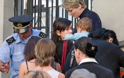 Chùm ảnh: Người dân tháo chạy khỏi Nam Ossetia - 7