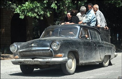 Chùm ảnh: Người dân tháo chạy khỏi Nam Ossetia - 5