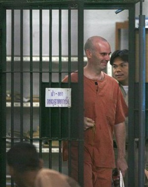 Hơn 3 năm tù cho kẻ lạm dụng tình dục trẻ em châu Á “giấu mặt” - 2