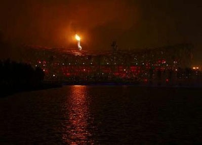 Lễ khai mạc Olympic Bắc Kinh: Xem lại màn rước đuốc ngoạn mục - 16 Lễ khai mạc Olympic Bắc Kinh: Xem lại màn rước đuốc ngoạn mục - 16