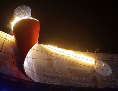 Lễ khai mạc Olympic Bắc Kinh: Xem lại màn rước đuốc ngoạn mục - 11 Lễ khai mạc Olympic Bắc Kinh: Xem lại màn rước đuốc ngoạn mục - 11