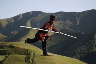 Làng của những nghệ sỹ đi trên dây  - 2