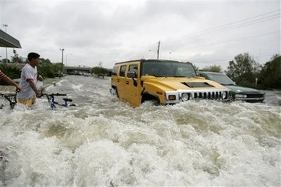 Bão Ike gây thiệt hại khủng khiếp ở Texas, Mỹ - 5