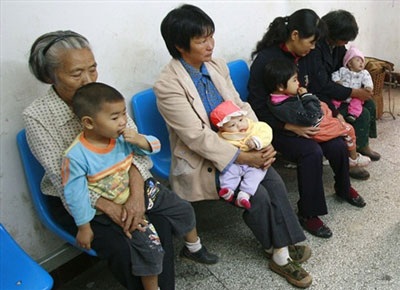 Những nạn nhân đáng thương của vụ sữa nhiễm độc Trung Quốc - 14 Những nạn nhân đáng thương của vụ sữa nhiễm độc Trung Quốc - 14