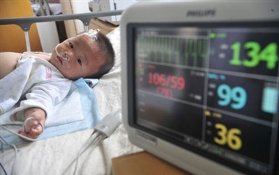 Những nạn nhân đáng thương của vụ sữa nhiễm độc Trung Quốc - 6 Những nạn nhân đáng thương của vụ sữa nhiễm độc Trung Quốc - 6