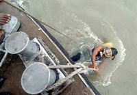 Lại lật phà ở Bangladesh, 150 người mất tích - 1