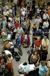 Chùm ảnh nước Mỹ chuẩn bị đối phó với bão Rita - 7 Chùm ảnh nước Mỹ chuẩn bị đối phó với bão Rita - 7