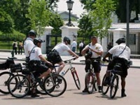 Chùm ảnh báo động máy bay tấn công Nhà Trắng - 5