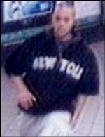 Cảnh sát Anh truy tìm nghi phạm đánh bom thứ 5 - 1 Cảnh sát Anh truy tìm nghi phạm đánh bom thứ 5 - 1