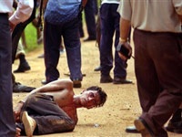 Những hình ảnh về vụ bắt cóc con tin ở Campuchia - 7