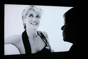 Công bố những bức ảnh cuối cùng của cố Công nương Diana - 4 Công bố những bức ảnh cuối cùng của cố Công nương Diana - 4