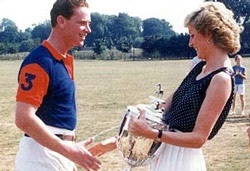 Hoàng tử Harry từng bị nghi là con ngoài giá thú - 1