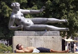 Chùm ảnh: Châu Âu đang biến thành vùng nhiệt đới - 8