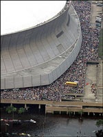 Chùm ảnh New Orleans chìm trong tuyệt vọng - 13 Chùm ảnh New Orleans chìm trong tuyệt vọng - 13