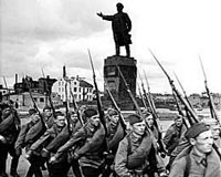 Hồng quân Liên Xô trên những dặm đường hành quân  - 6