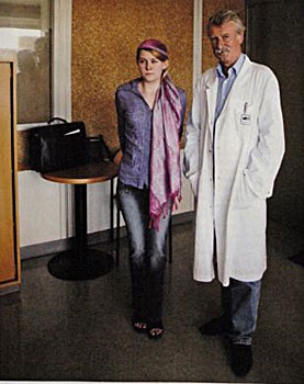 Natascha Kampusch sau 8 năm bị bắt cóc - 5