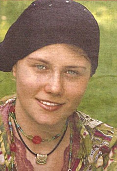 Natascha Kampusch sau 8 năm bị bắt cóc - 9