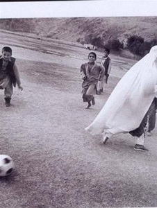 Cuộc sống qua ống kính phụ nữ: Khát vọng vươn lên - 4 Cuộc sống qua ống kính phụ nữ: Khát vọng vươn lên - 4