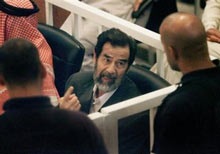 Những hình ảnh về phiên xét xử Saddam Hussein - 2 Những hình ảnh về phiên xét xử Saddam Hussein - 2