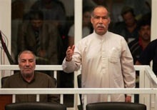 Những hình ảnh về phiên xét xử Saddam Hussein - 9 Những hình ảnh về phiên xét xử Saddam Hussein - 9