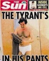 Anh Saddam mặc đồ lót