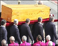 Chùm ảnh đám tang Giáo hoàng John Paul II - 4 Chùm ảnh đám tang Giáo hoàng John Paul II - 4