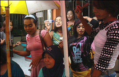 Chùm ảnh: Đời "gay" của người Hồi giáo - 1 Chùm ảnh: Đời "gay" của người Hồi giáo - 1