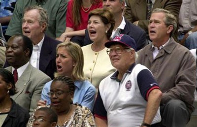Chùm ảnh: Bush "cha" và Bush "con" - 15 Chùm ảnh: Bush "cha" và Bush "con" - 15