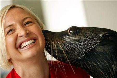 Chùm ảnh: Dấu ấn những nụ hôn - 9