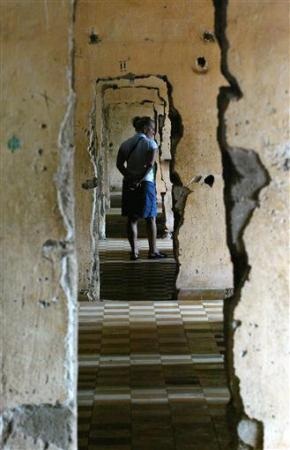 Chùm ảnh: Phiên xét xử cựu lãnh đạo Khmer Đỏ và quá khứ buồn đau - 18