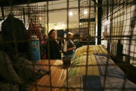 Chùm ảnh: Sống trong “giường cọp” ở Hồng Kông - 6