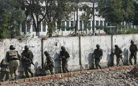Pakistan chiếm lại học viện cảnh sát, 12 người thiệt mạng - 1 Pakistan chiếm lại học viện cảnh sát, 12 người thiệt mạng - 1