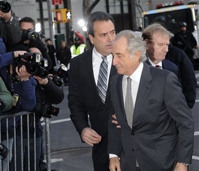 Tiết lộ mới nhất về cuộc sống xa hoa của siêu lừa Madoff - 1 Tiết lộ mới nhất về cuộc sống xa hoa của siêu lừa Madoff - 1