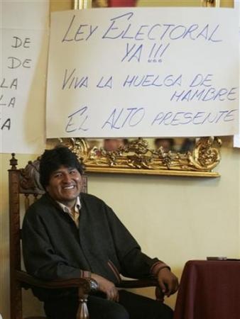 Chùm ảnh: Khi Tổng thống tuyệt thực - 5