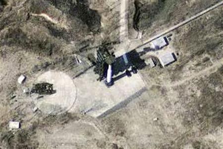Các thanh sát viên IAEA rời tổ hợp hạt nhân của Triều Tiên - 1 Các thanh sát viên IAEA rời tổ hợp hạt nhân của Triều Tiên - 1