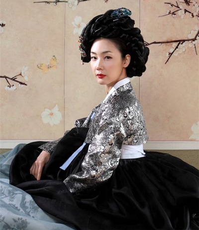 Choi Ji Woo hoá thân thành kỹ nữ - 1 Choi Ji Woo hoá thân thành kỹ nữ - 1
