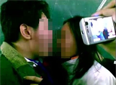 Cuộc “nổi loạn” về tình dục của các 9X - 1