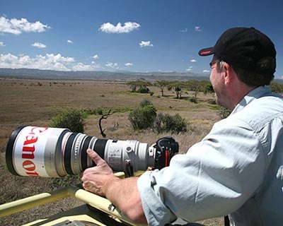 Canon sụt giảm thị phần máy ảnh ống kính rời - 1