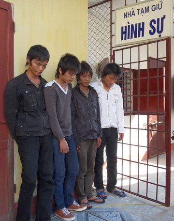 Liên tục bắt các băng nhóm giết người, cướp giật nguy hiểm - 1