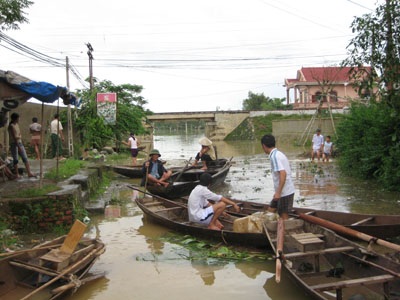 Mưa lũ phức tạp, Hà Tĩnh lo lũ quét - 9