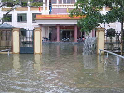 Mưa lũ phức tạp, Hà Tĩnh lo lũ quét - 6