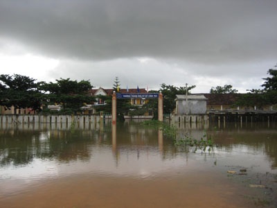 Mưa lũ phức tạp, Hà Tĩnh lo lũ quét - 7