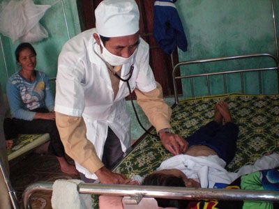 Hà Tĩnh: Một người tử vong, nhiều người nhập viện vì sốt cao, co giật - 4