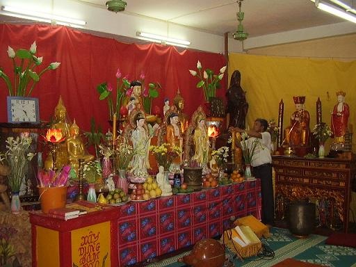 Sang Lào đi chùa Việt - 1