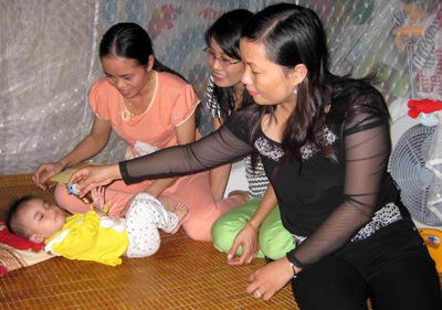 Đôi vợ chồng nghèo và đứa trẻ bị bỏ rơi - 1