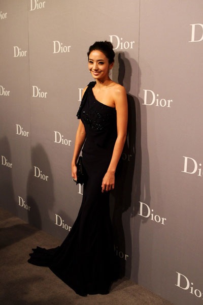 Han Chae Young ký hợp đồng với Christian Dior - 2 Han Chae Young ký hợp đồng với Christian Dior - 2