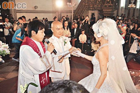Đám cưới ấm áp của Trương Vệ Kiện và Trương Tây - 2 Đám cưới ấm áp của Trương Vệ Kiện và Trương Tây - 2